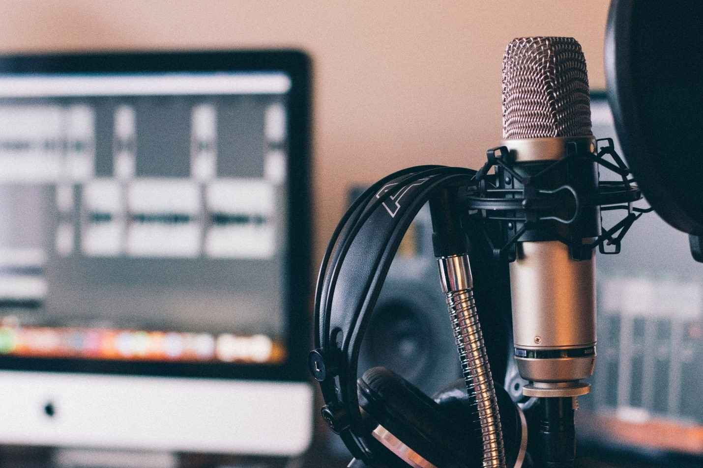 start a podcasting business start a podcasting business